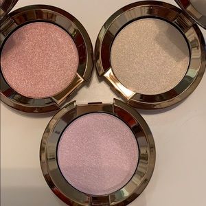 Becca Shimmering Skin Perfector
